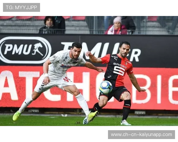 亚眠队在重要比赛中击败对手，继续努力向前，亚眠是哪里